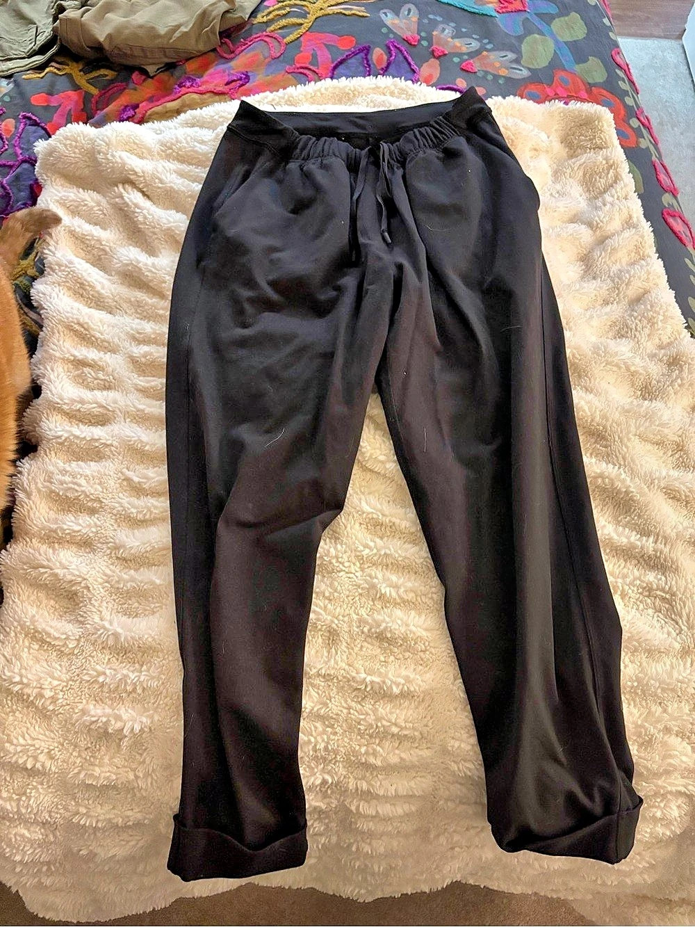 Lululemon Black joggers Like New